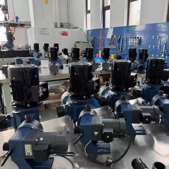 Máy bơm định lượng DOSAKI KS40/0.7-PTCP-HS51 60w