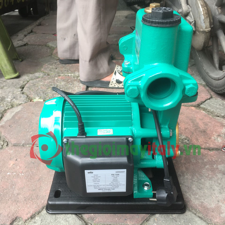 Máy bơm nước chân không Wilo PW-750E