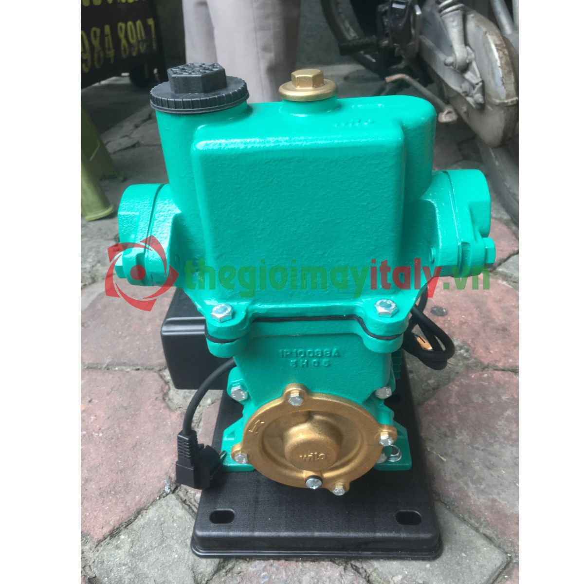 Máy bơm nước chân không Wilo PW-750E