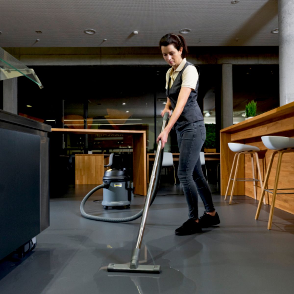 Máy hút bụi đa năng Karcher NT 27/1