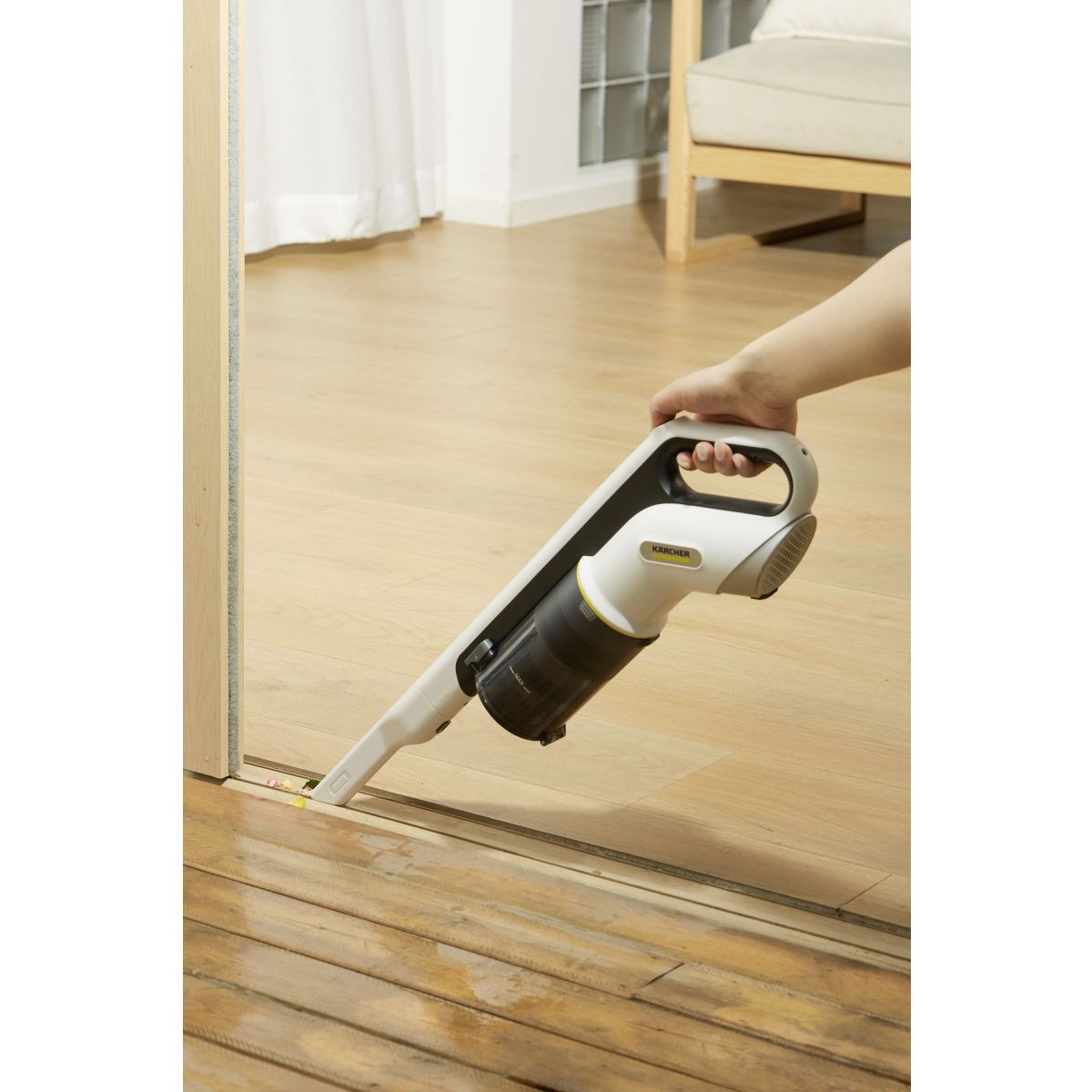 Máy hút bụi cầm tay chạy pin Karcher VCS3 Cordless